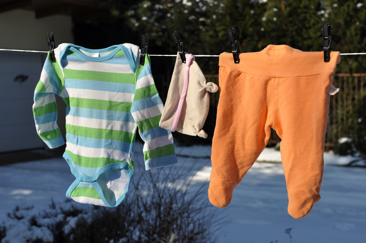 oblečení pro miminka, minimalismus, rodiče, tipy