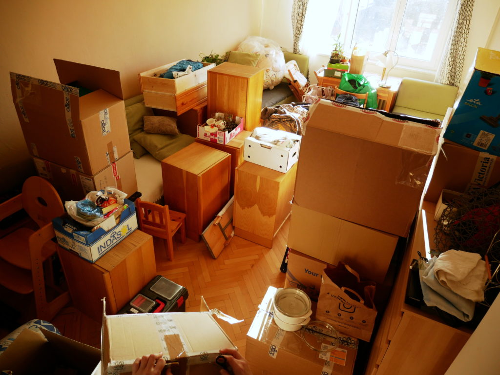 stěhování, minimalistické stěhování, minimalismus, Marcela Sobotová, jak se snadno přestěhovat, stěhování je příležitost